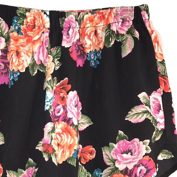 Black Floral Lingerie Shorts, Size M - Picture 7 of 8